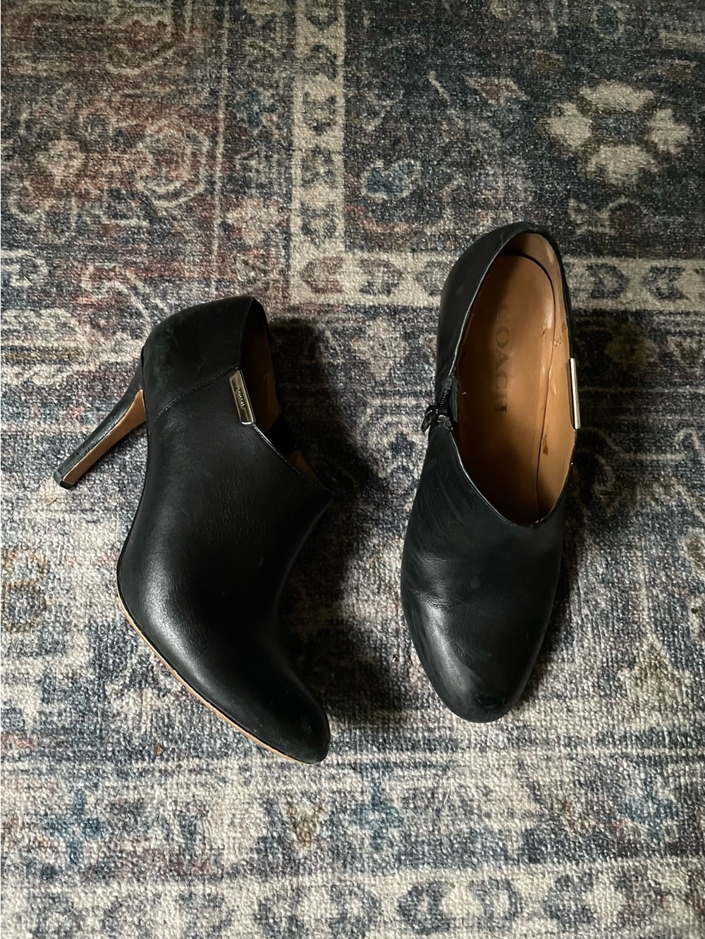 🐾Coach Seneca ankle booties🐾